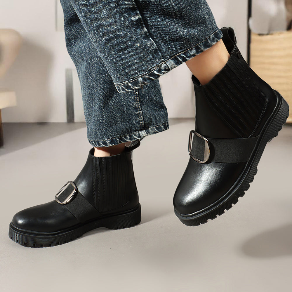 Women Casual Block-Heeled Chelsea Boots With Buckle Details