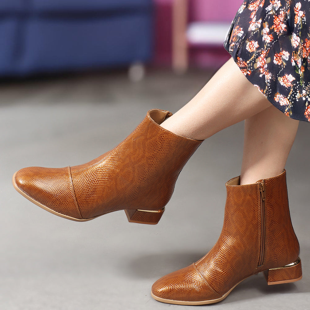 Women Casual Textured Zippered Boots