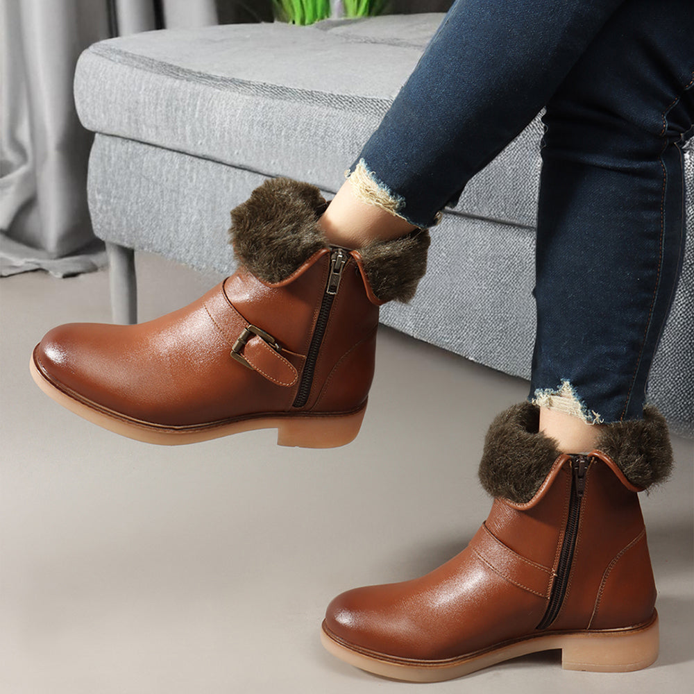 Women Solid Block-Heeled Winter Boots With Buckle