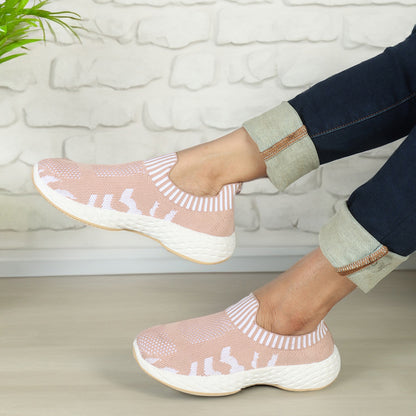 Women Woven Design Lightweight Slip On Sneakers
