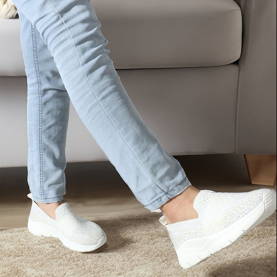 Women Embellished Flyknit Lightweight Slip-On Sneakers
