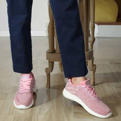 Women Printed Lightweight Mesh Contrast Sole Sneakers