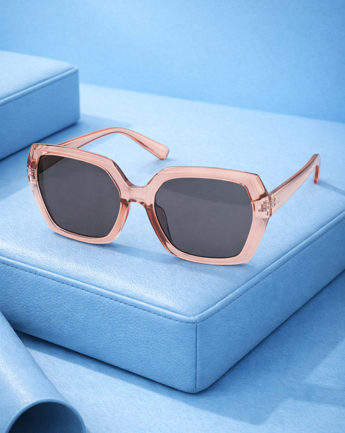 Women Brown Toned Black UV Protected Lens Oversized Sunglasses