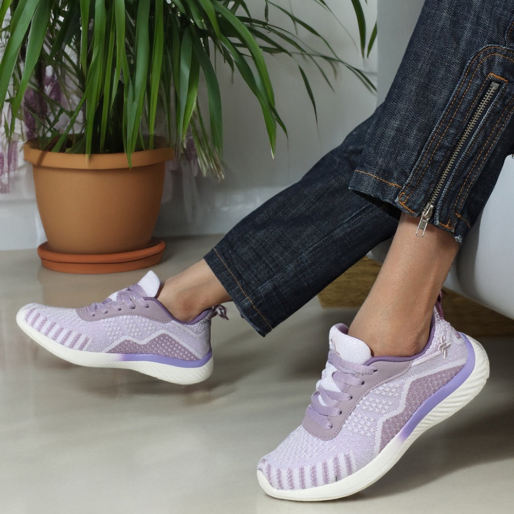 Women Mesh Flyknit Technology Lace-Up Sports Shoes