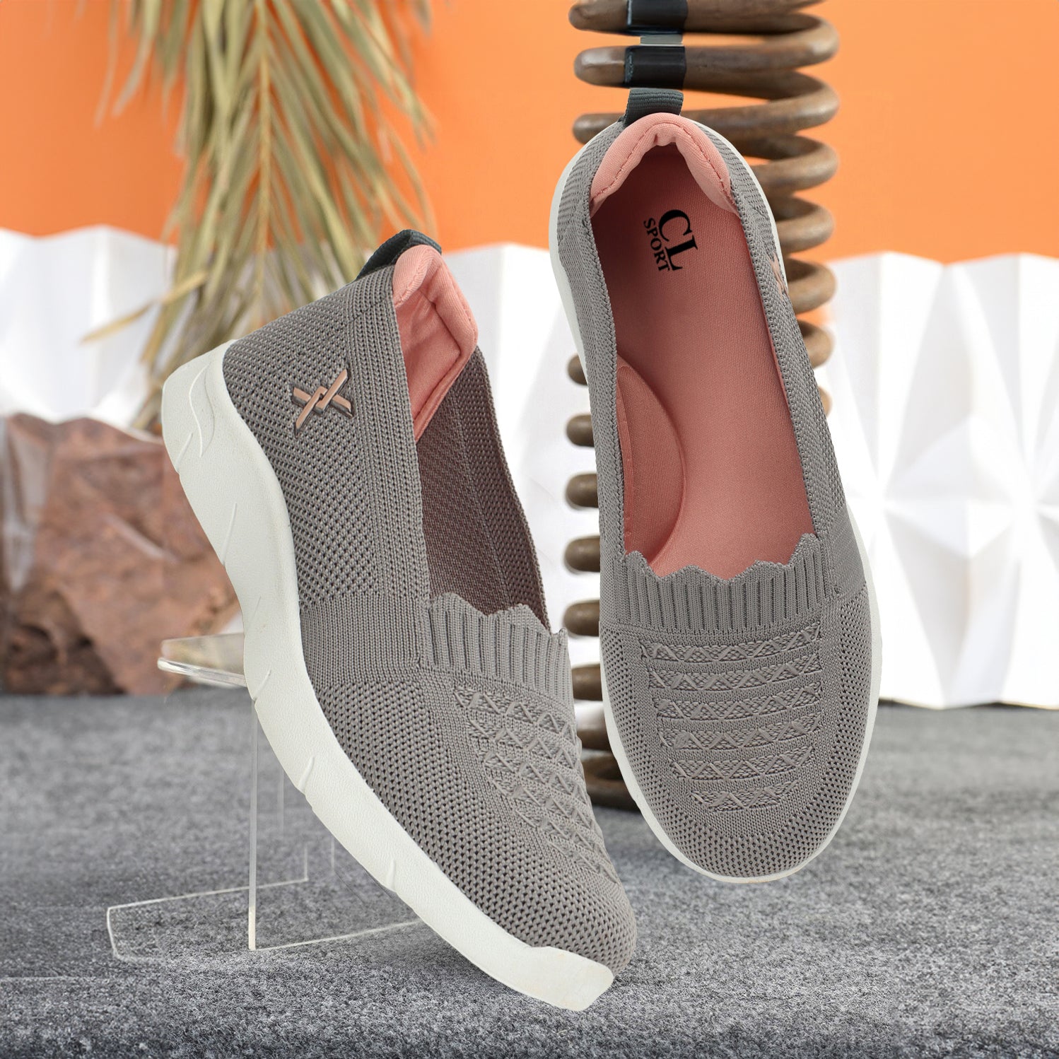 Women Textured Round Toe Flyknit Mesh Slip-On Sneakers