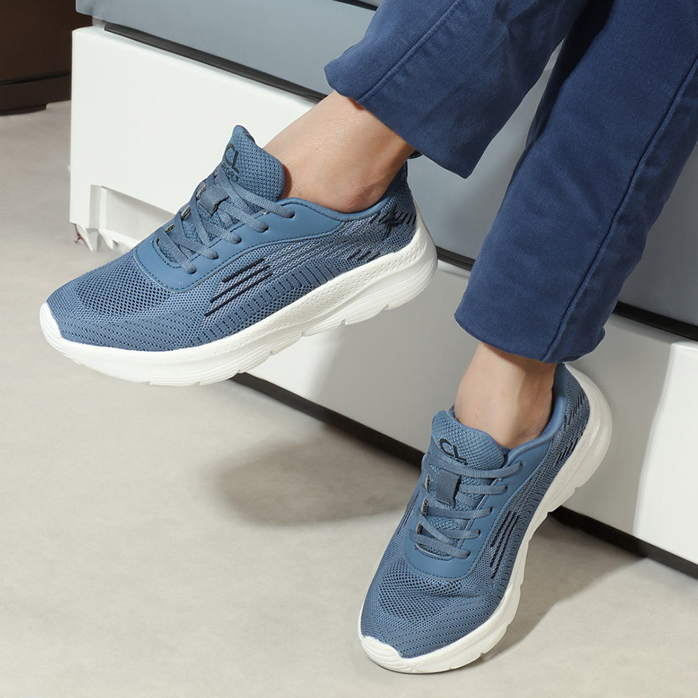Women Mesh Flyknit Technology Lace-Up Sports Shoes