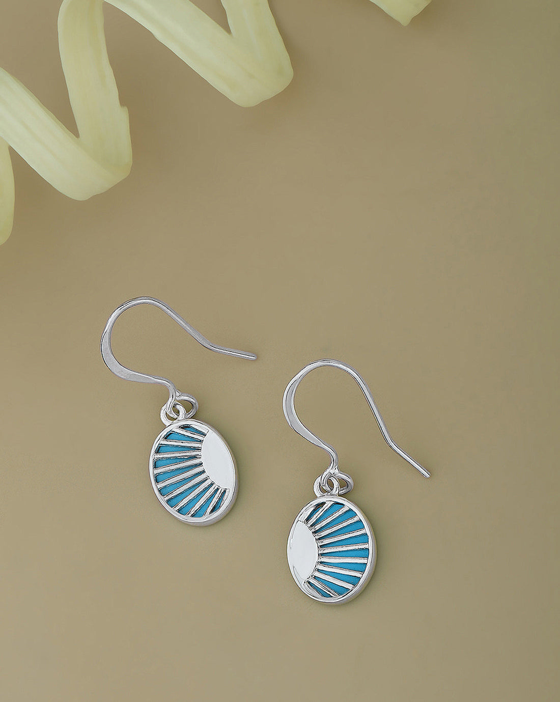 925 Sterling Silver Rhodium Plated Oval Drop Earring