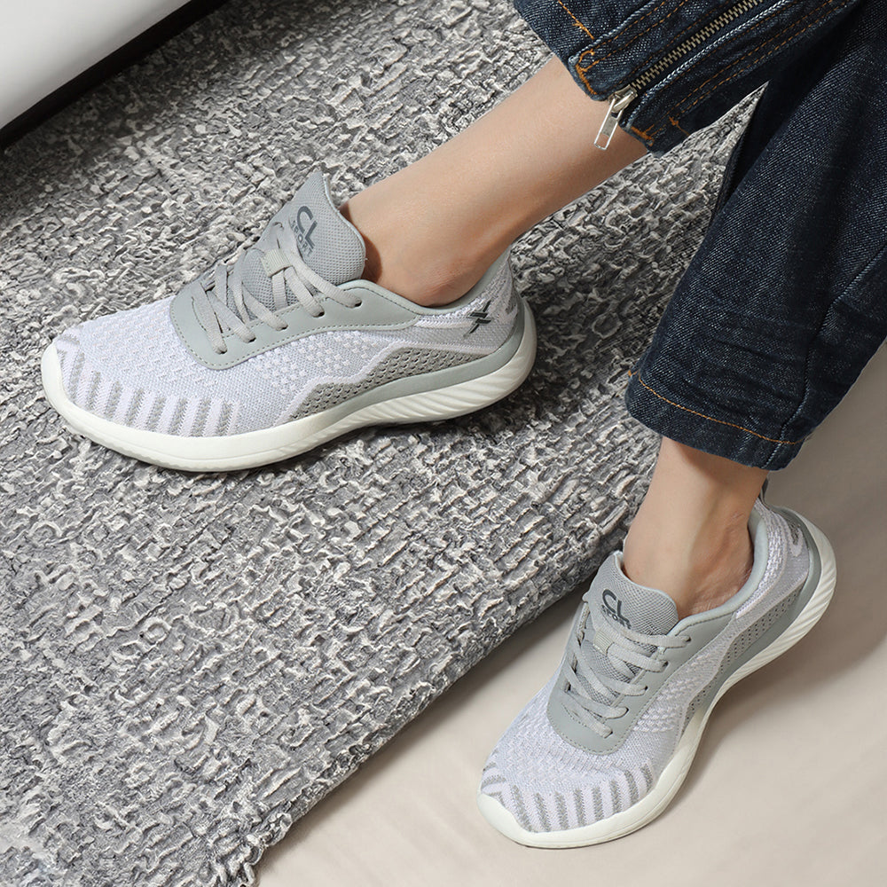 Women Mesh Flyknit Technology Lace-Up Sports Shoes