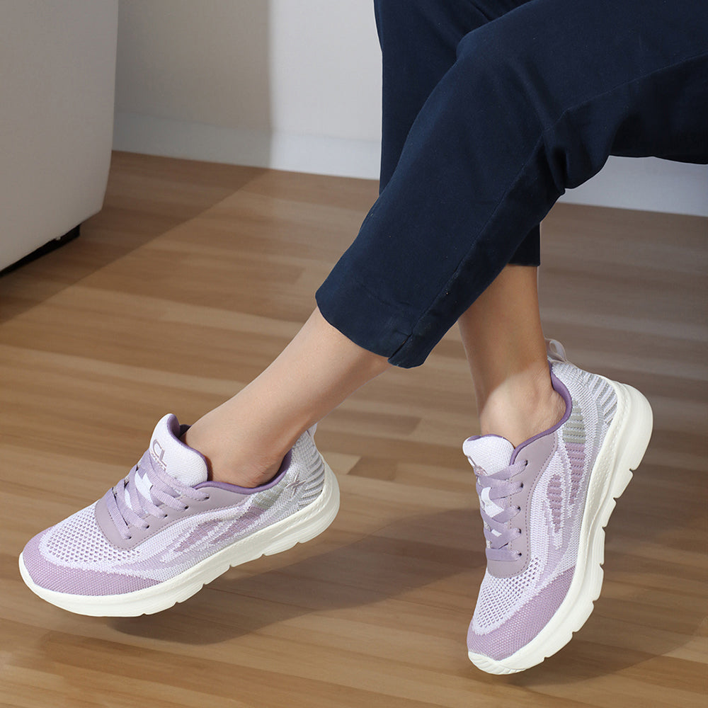 Women Mesh Flyknit Technology Lace-Up Sports Shoes