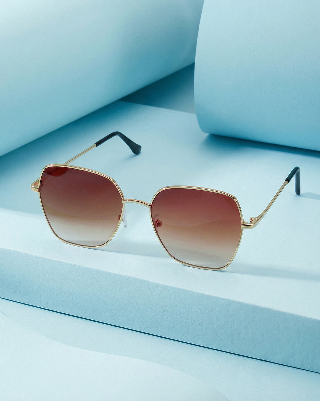 Women Gold and Black Toned Brown UV Protected Lens Oversized Sunglasses