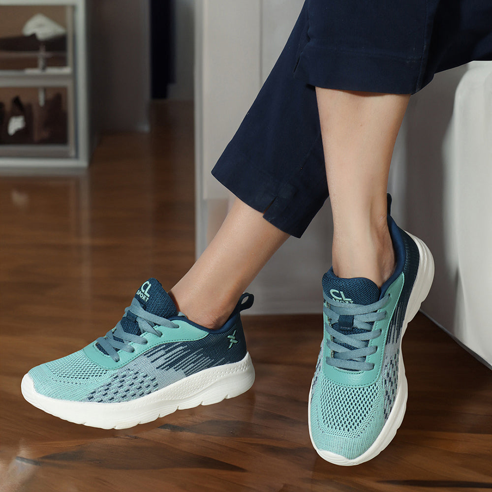 Women Mesh Flyknit Technology Lace-Up Sports Shoes