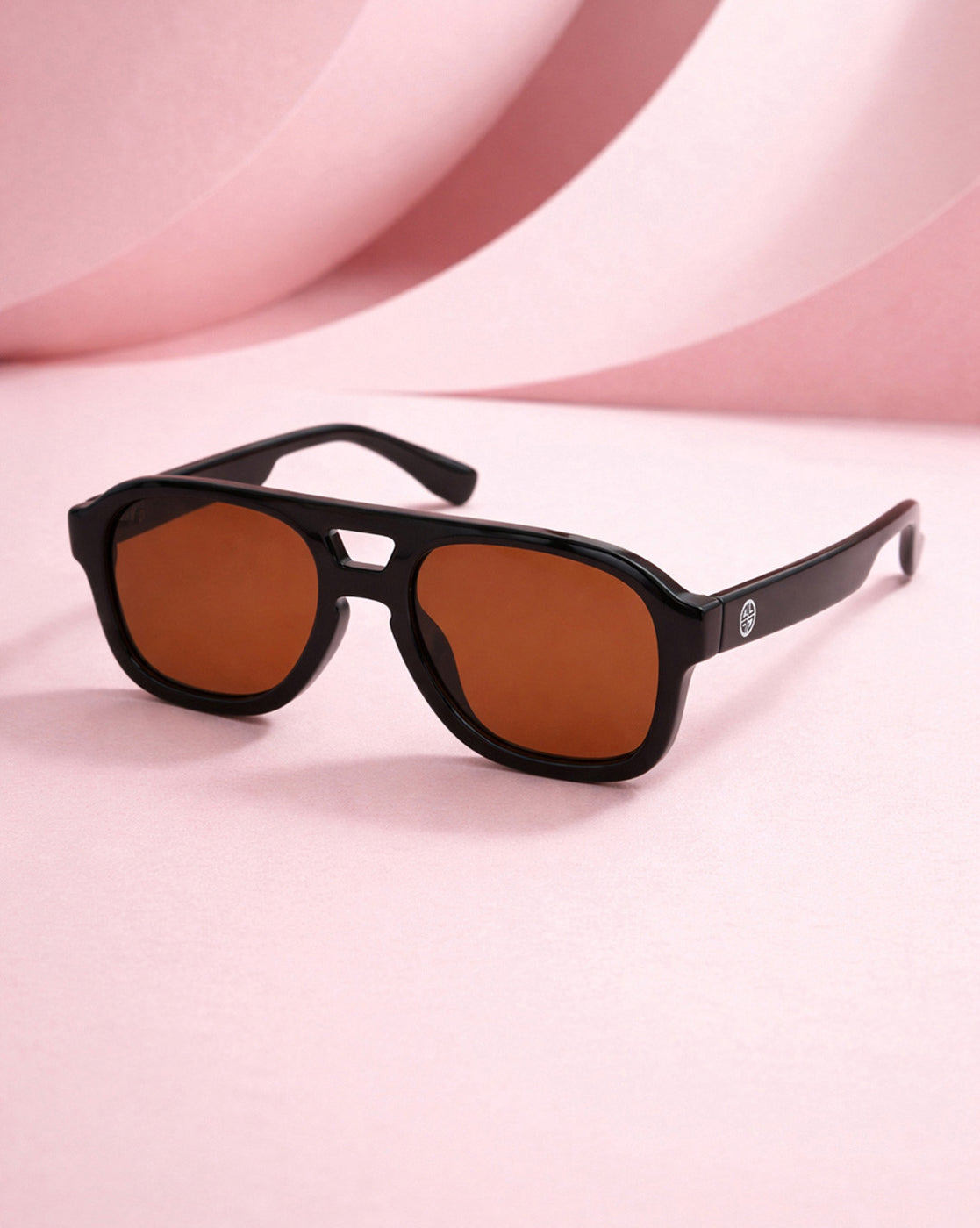 Men Black Toned Brown UV Protected Lens Vintage Sunglasses