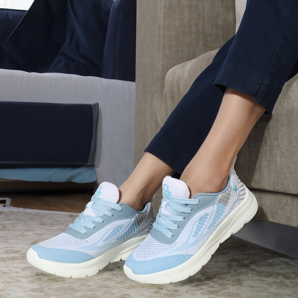 Women Mesh Flyknit Technology Lace-Up Sports Shoes