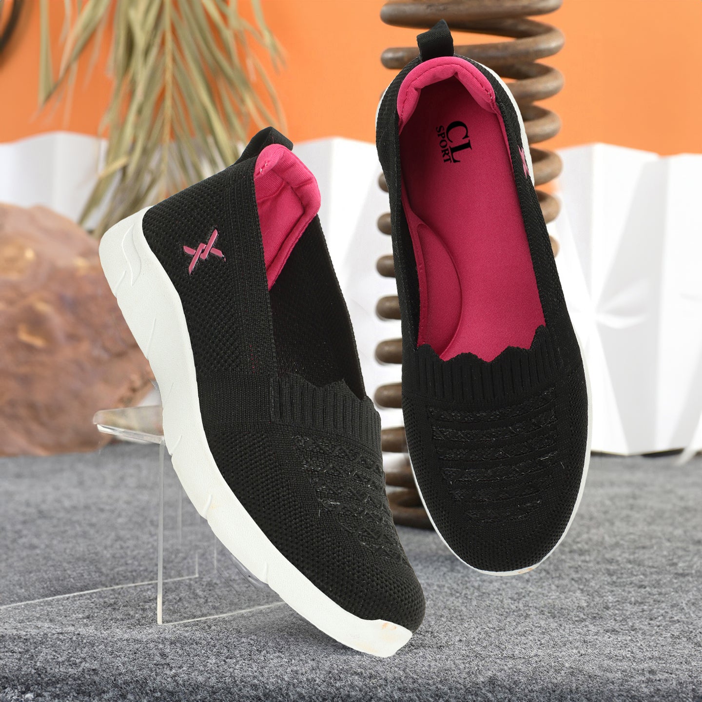 Women Textured Round Toe Flyknit Mesh Slip-On Sneakers