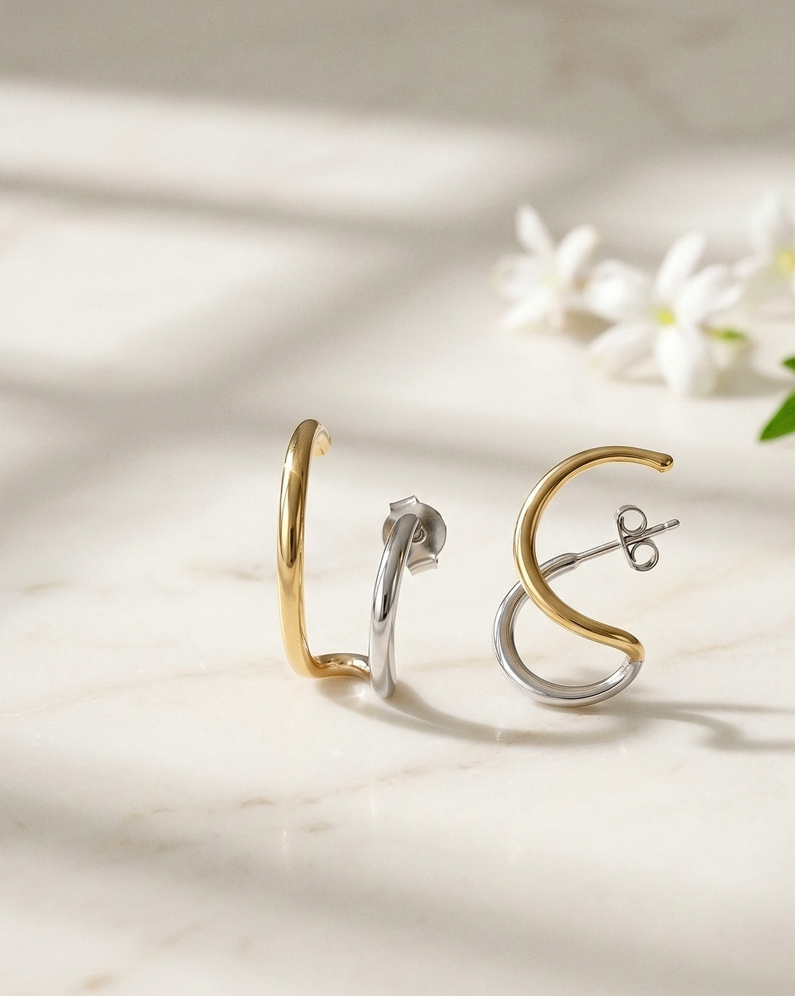 18kt Gold &amp; Rhodium Plated Ear Lobe Cuff Stylish Earring