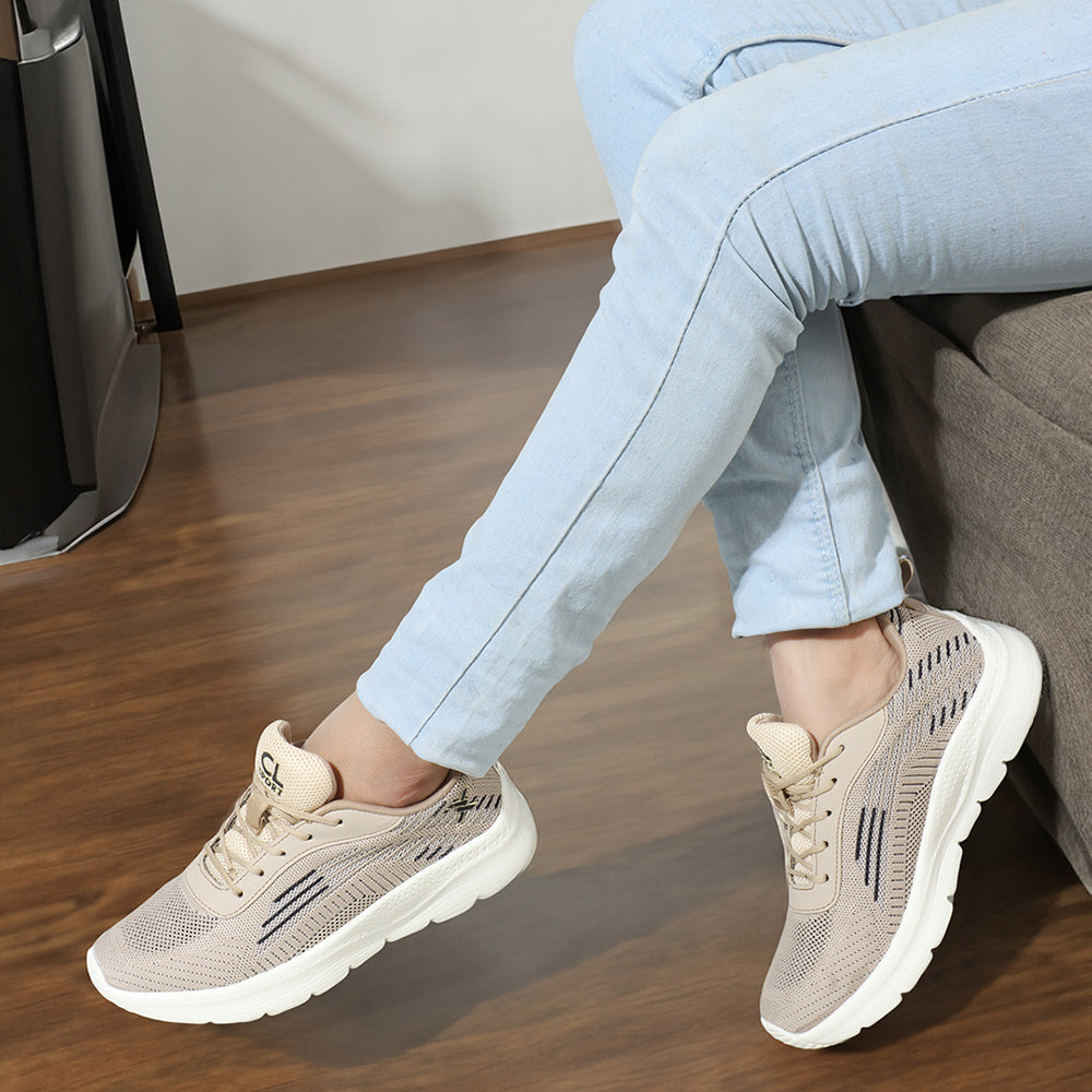 Women Mesh Flyknit Technology Lace-Up Sports Shoes