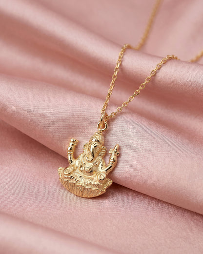 18Kt Gold Plated Ganesha Pendant and Chain for Unisex
