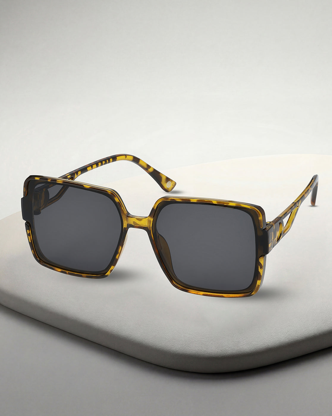 Women Tortoise Shell UV Protected Black Lens Oversized Sunglasses