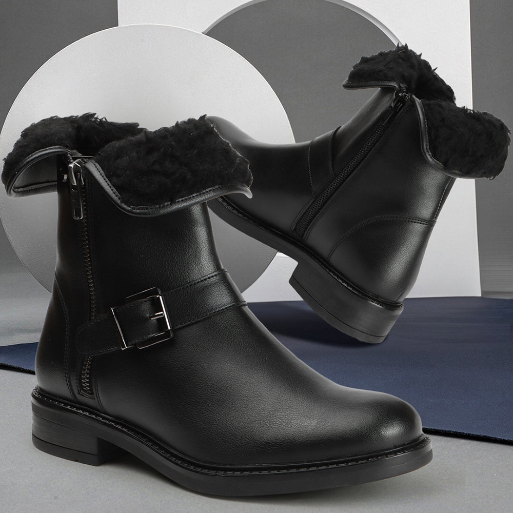 Women Solid Block-Heeled Winter Boots With Buckle