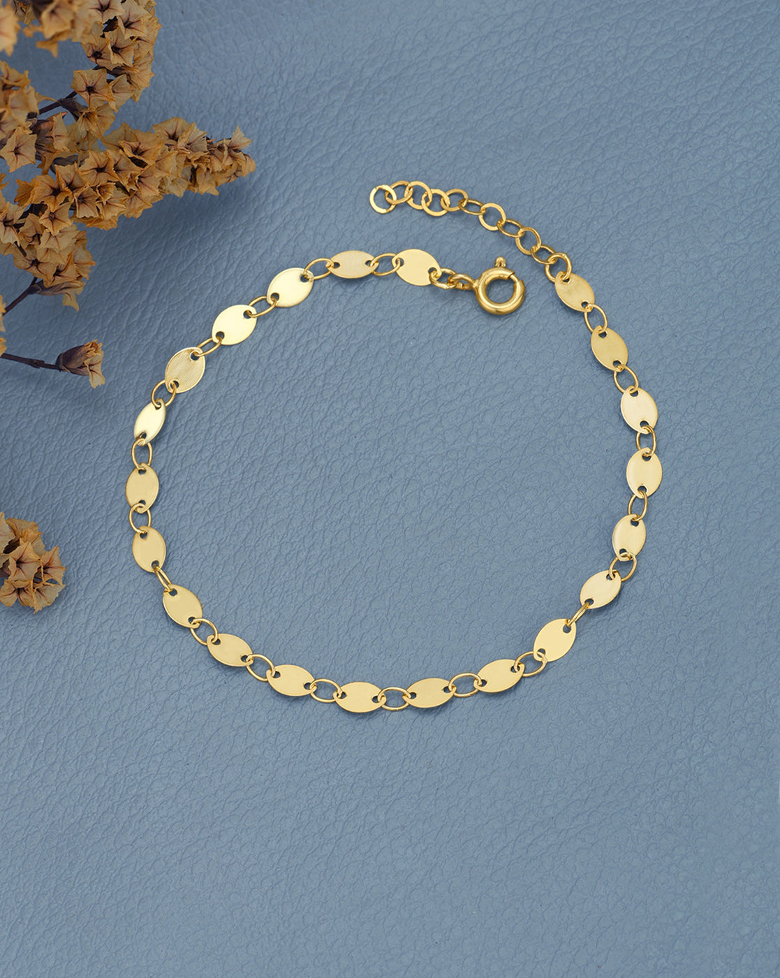 18kt Gold Plated Contemporary Oval Disc Charm Adjustable Bracelet