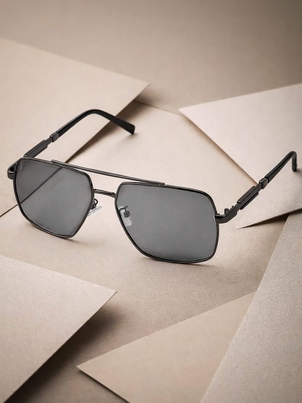 Men Metallic and Black Toned Clear Polarised Lens Rectangle Sunglasses