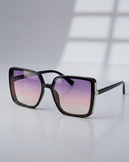 Women Black &amp; Silver Toned UV Protected Gradient Lens Oversized Sunglasses
