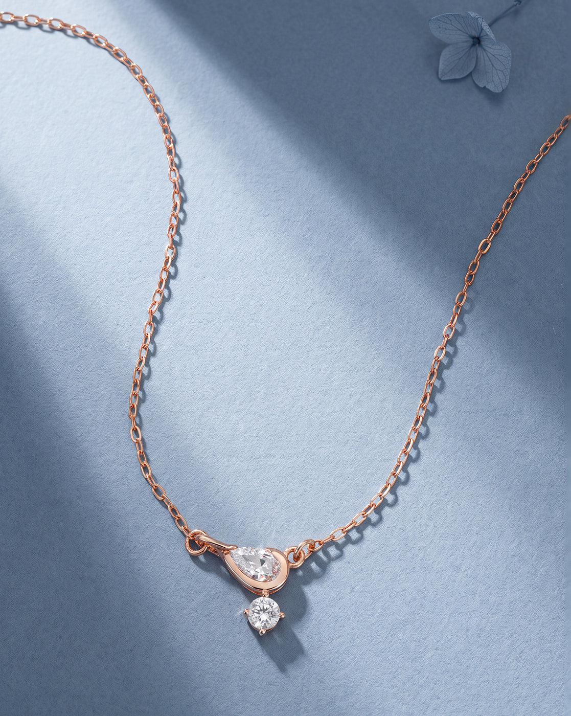 925 Sterling Silver 18kt Rose Gold Plated Dangling Solitaire Contemporary Necklace