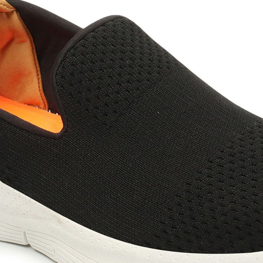 Women Round Toe Flyknit Lightweight Slip-On Sneakers