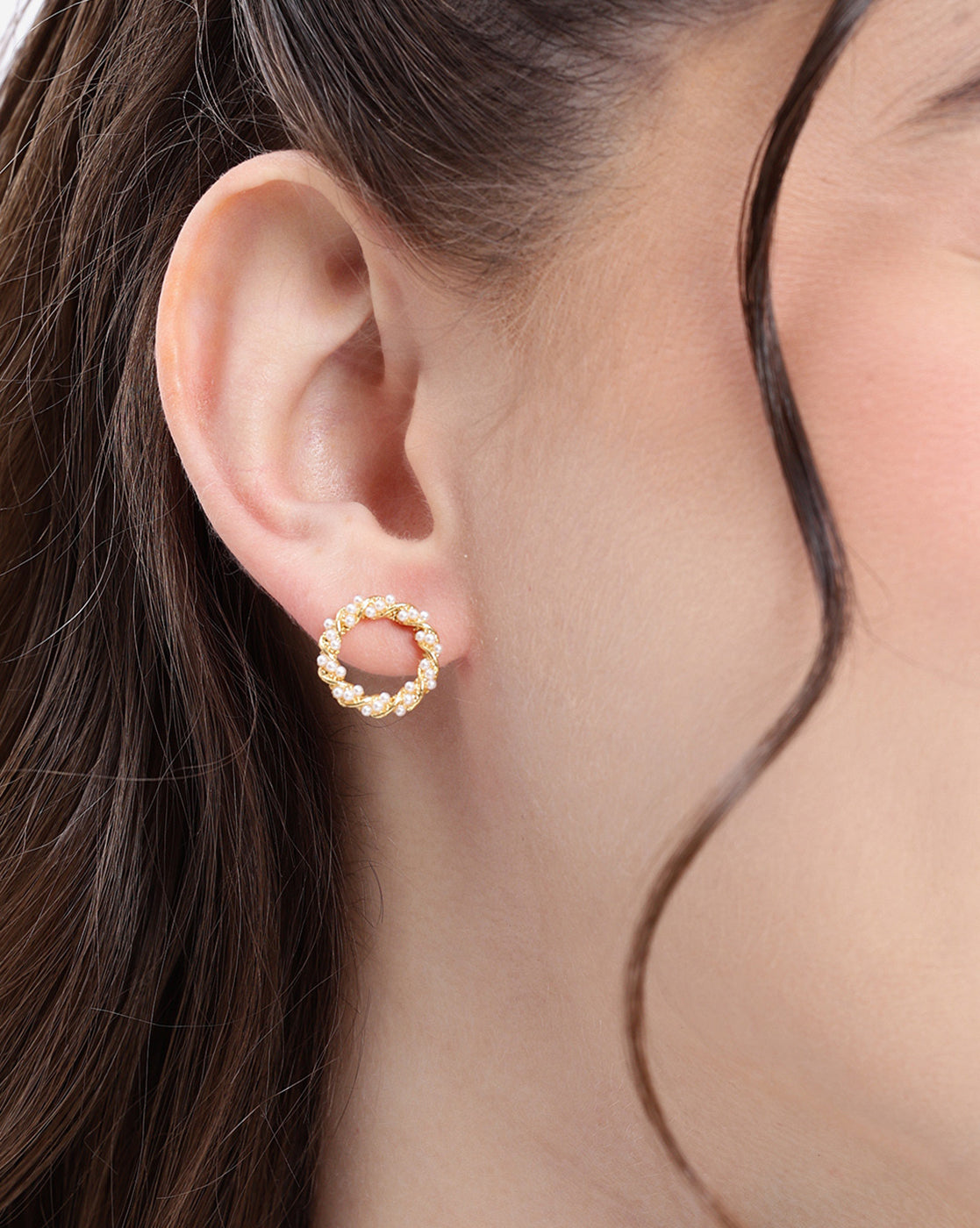 18kt Gold Plated Twisted Round Pearl Stud Earring