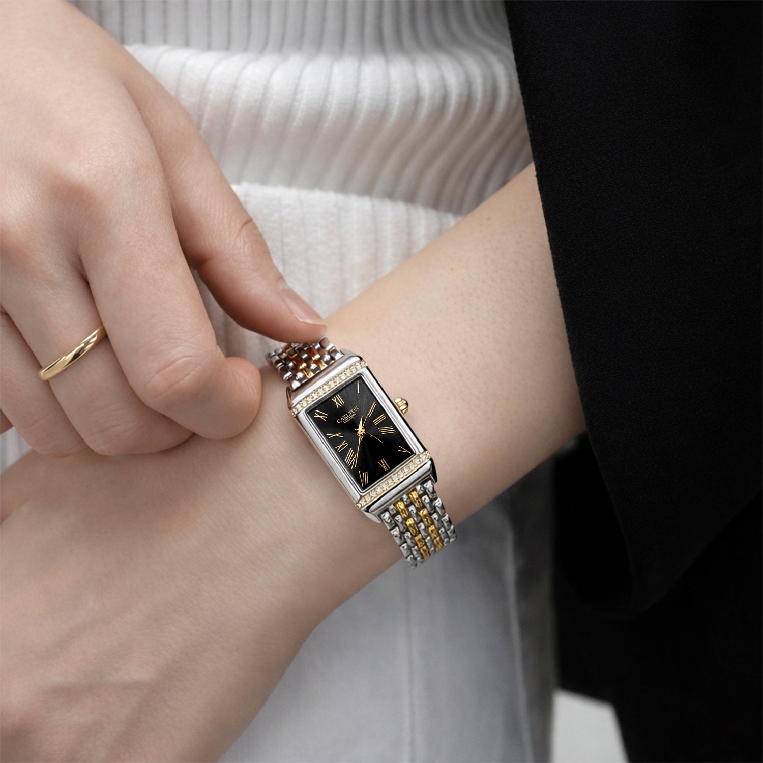 Carlton London Women Amara Black Analog Watch CL-AM-BLK