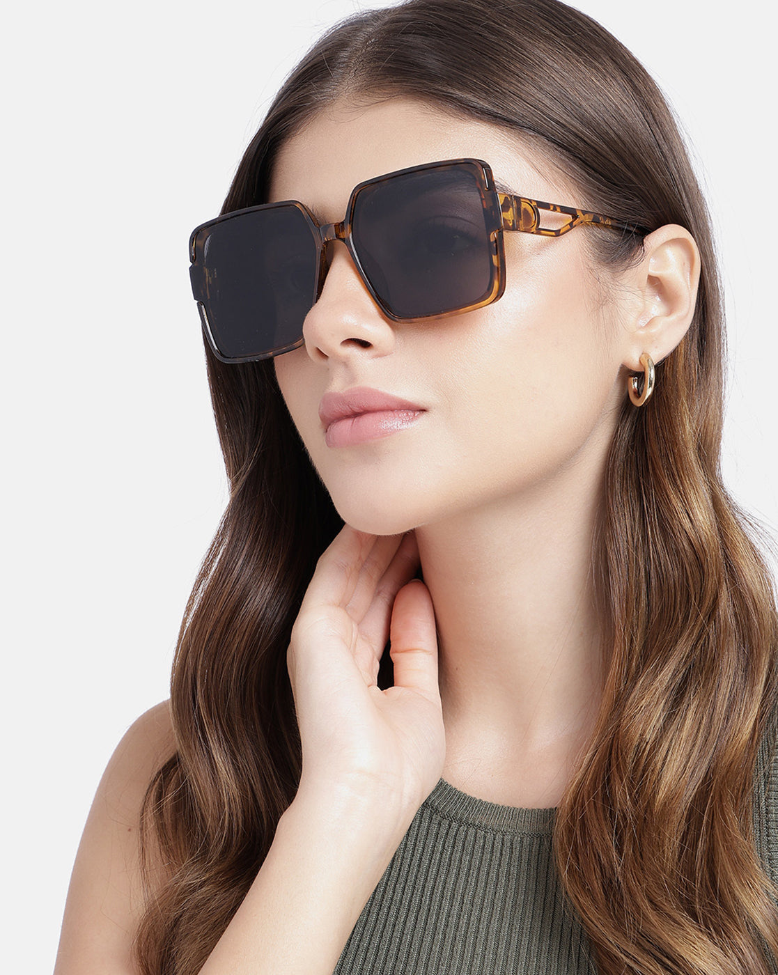 Women Tortoise Shell UV Protected Black Lens Oversized Sunglasses