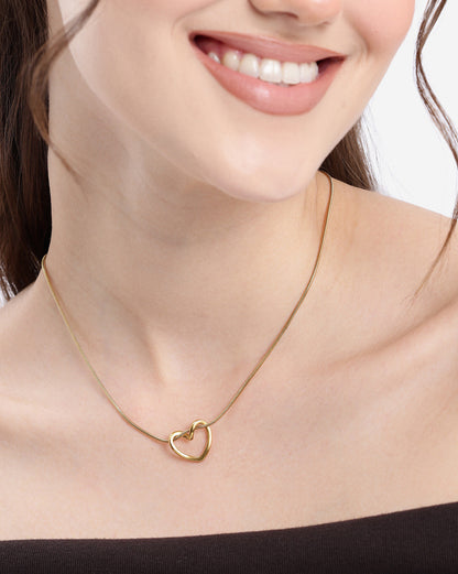 18Kt Gold Plated Heart Loop Pendant and Chain Necklace