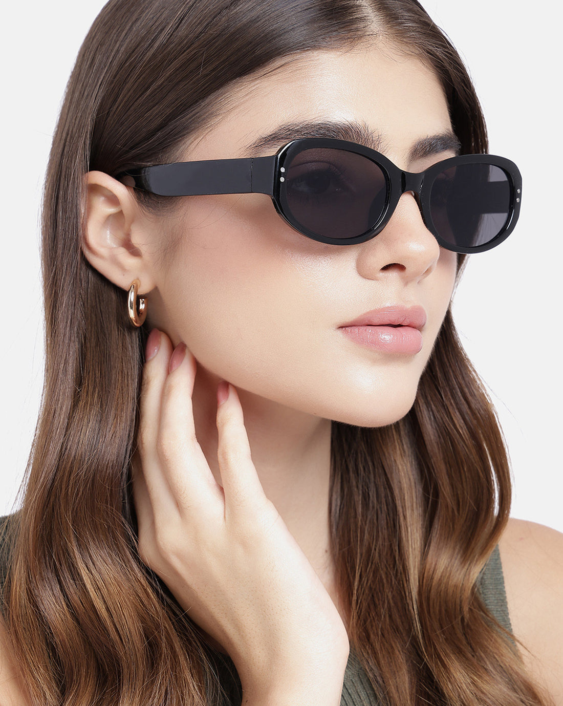 Women Black Toned UV Protected Black Lens Oval Retro Sunglasses