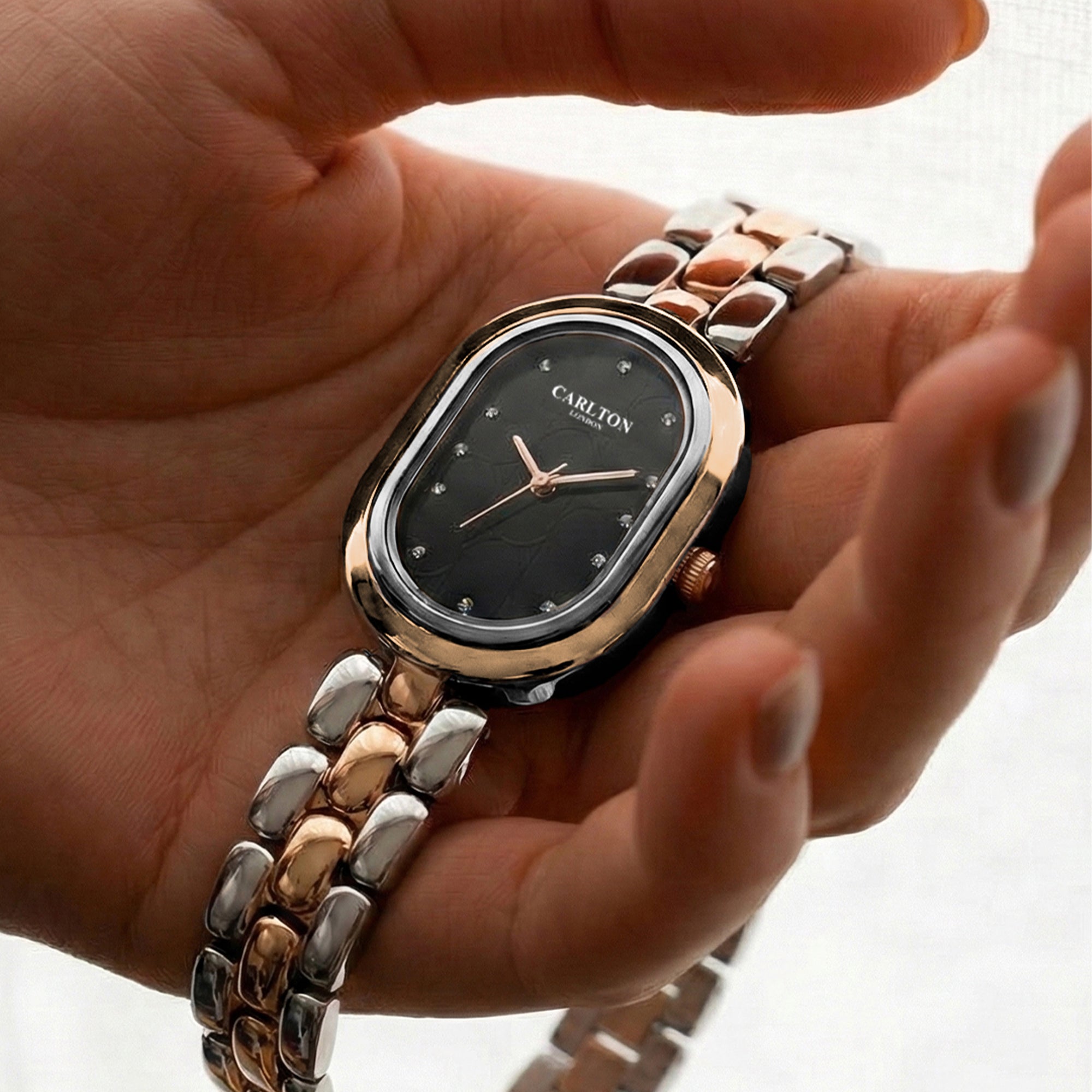 Carlton London Women Cecil Analog Watch CL-CEC-BLK