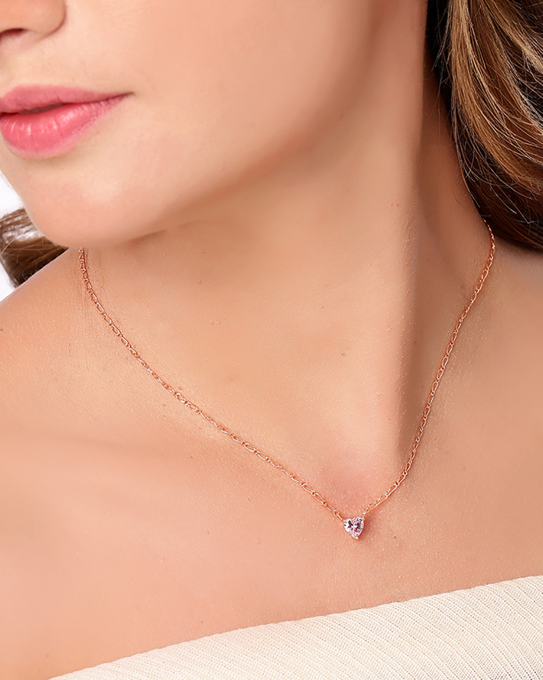 18kt Gold Plated Dangling Solitaire Heart Necklace