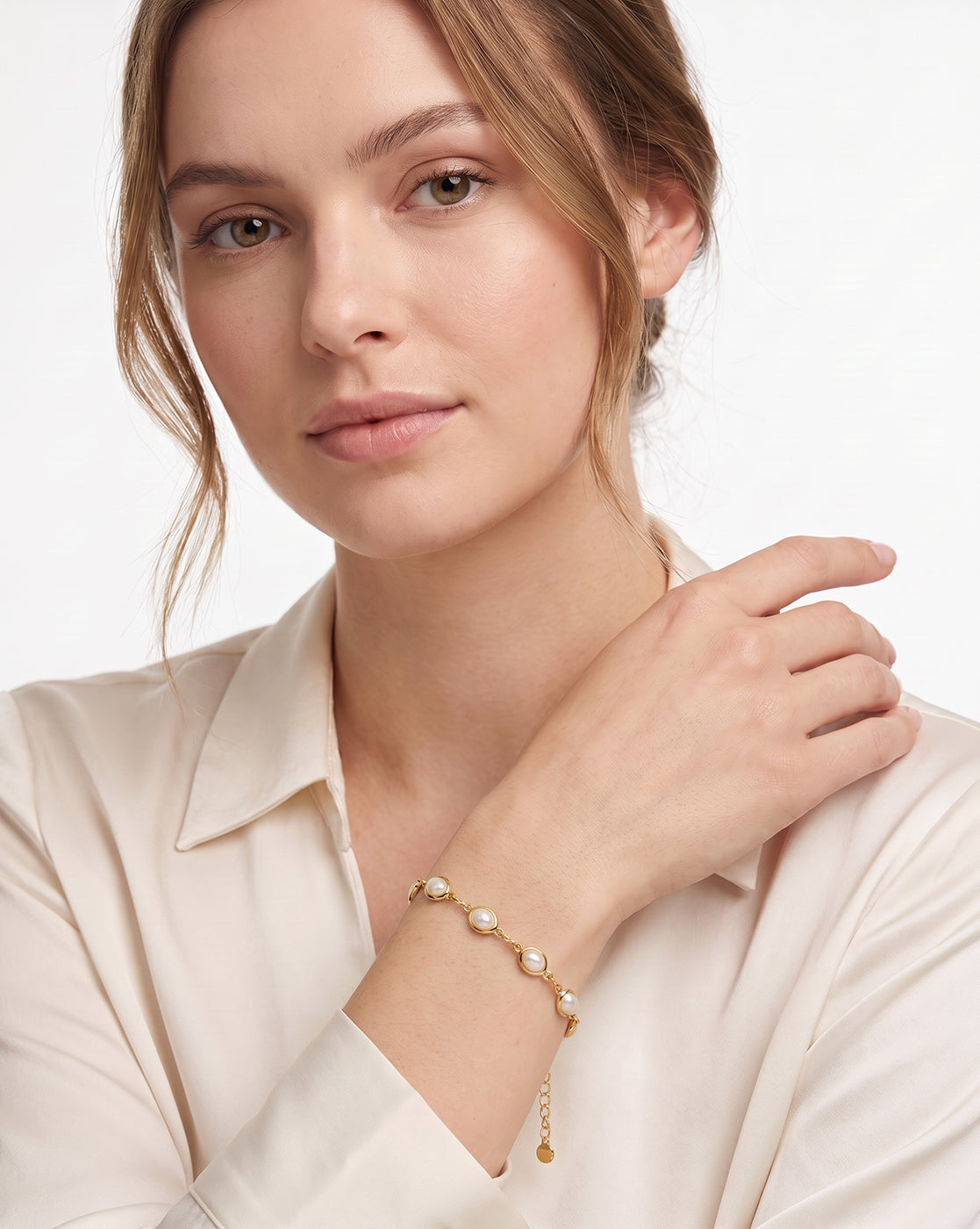 Gold Plated Elegant Oval Pearl Studded Bracelet