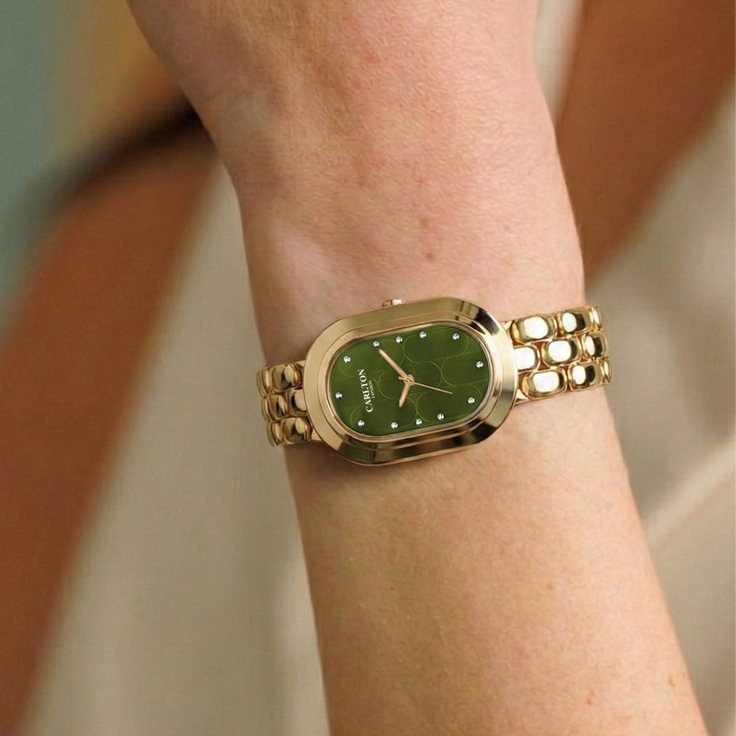 Carlton London Women Cecil Analog Watch CL-CEC-OG