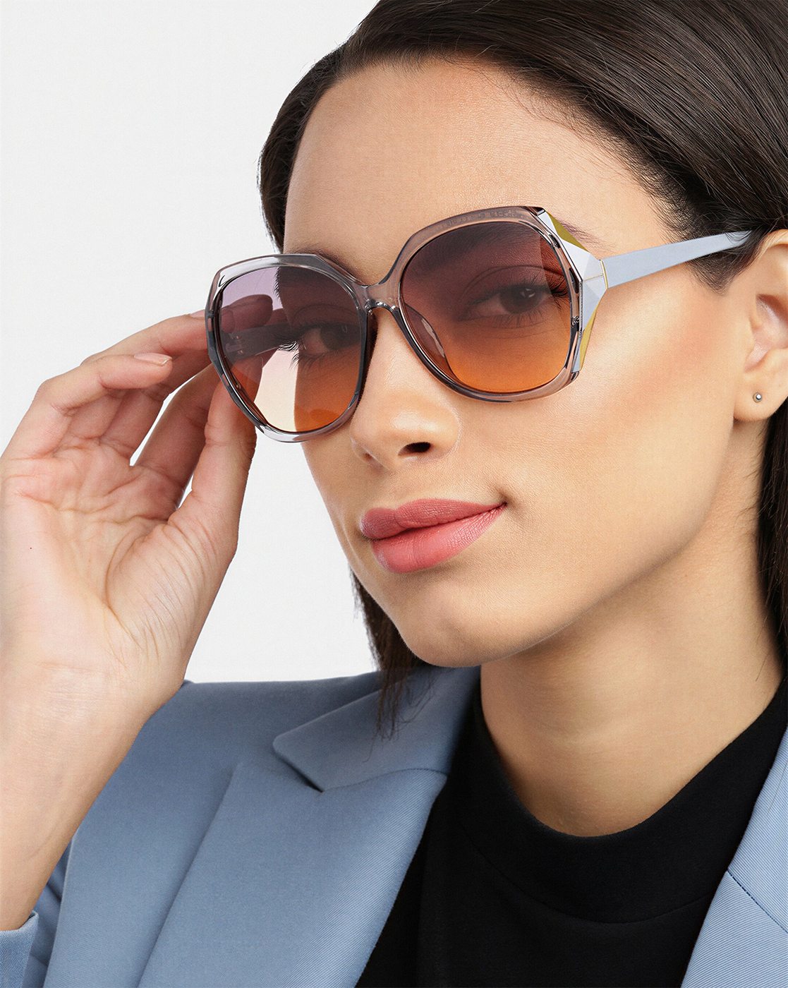 Women Grey Toned UV Protected Sunglasses and 18kt Rose Gold Plated CZ Nekclace Set