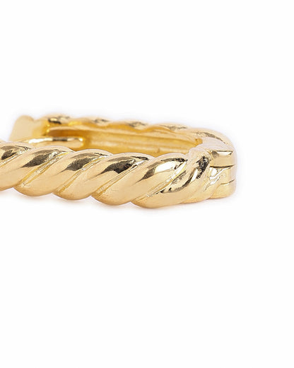 18kt Gold Plated Twisted Oval Hoop Earring