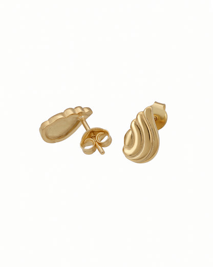 18kt Gold Plated Ribbed Textured Contemporary Stud Earring