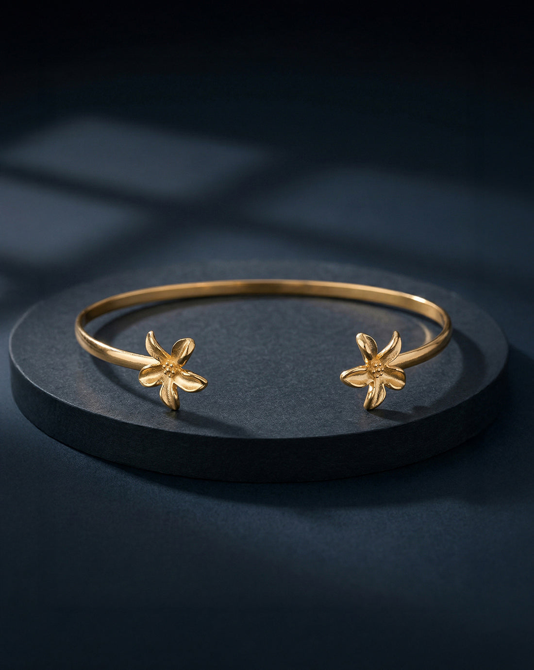 18kt Gold Plated Floral Cuff Link Bracelet