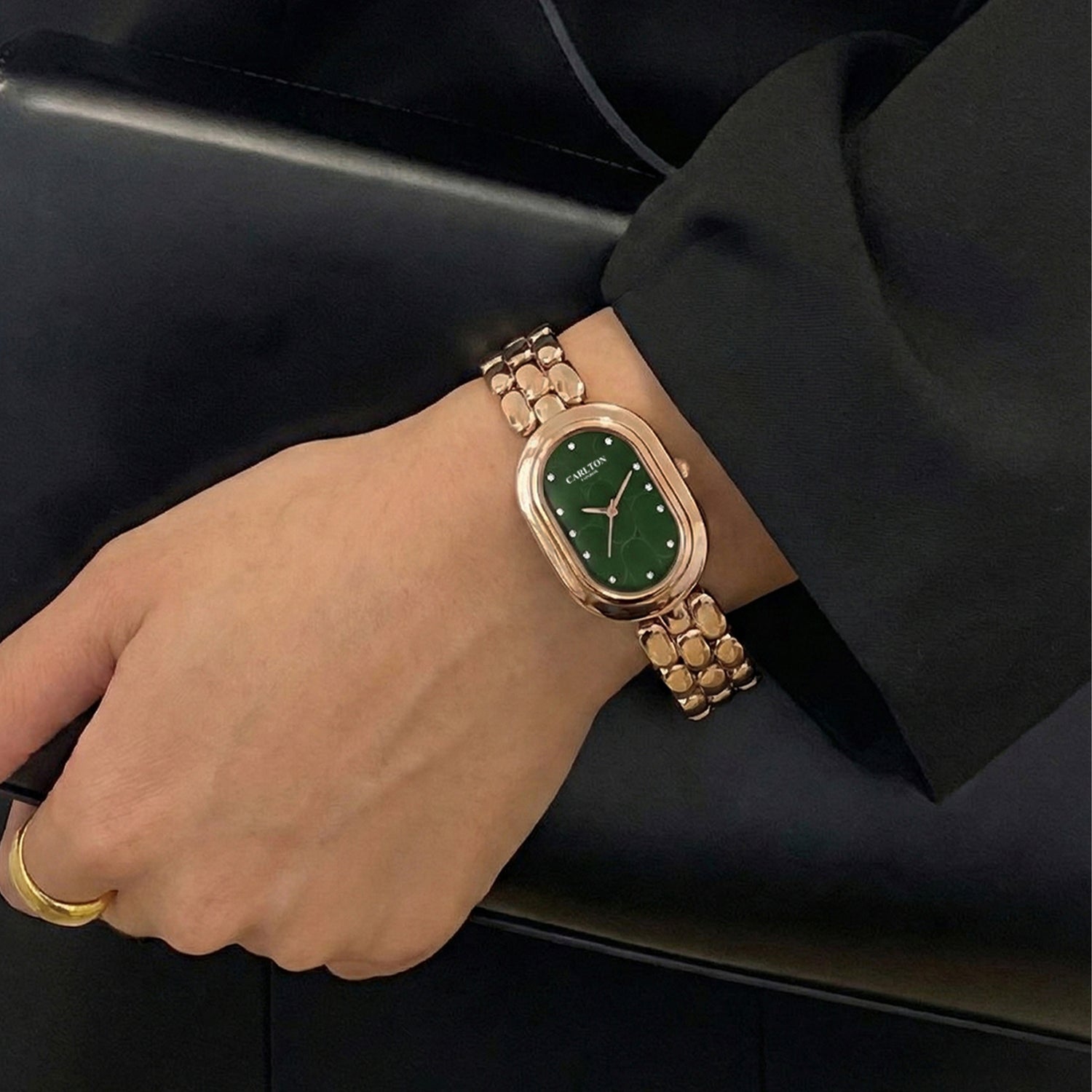 Carlton London Women Cecil Analog Watch CL-CEC-GRN