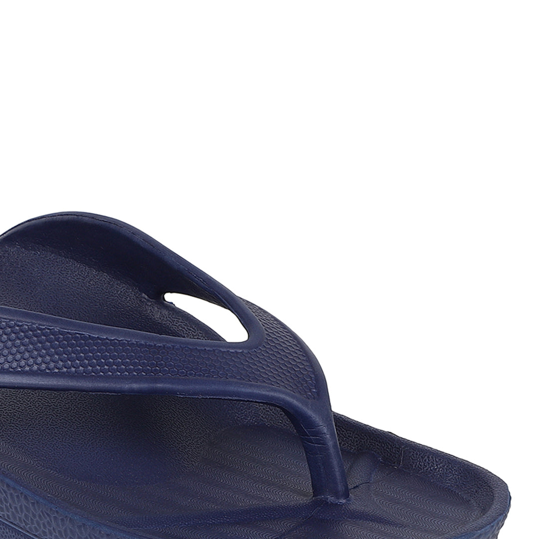 Men Textured Comfort Thong Sandals