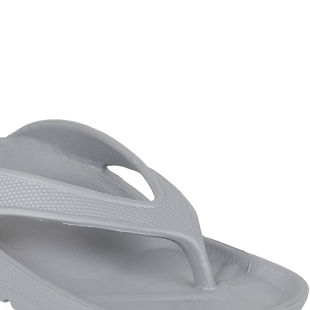 Men Textured Comfort Thong Sandals