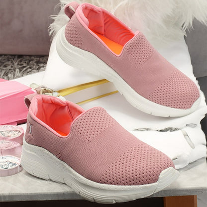 Women Round Toe Flyknit Lightweight Slip-On Sneakers
