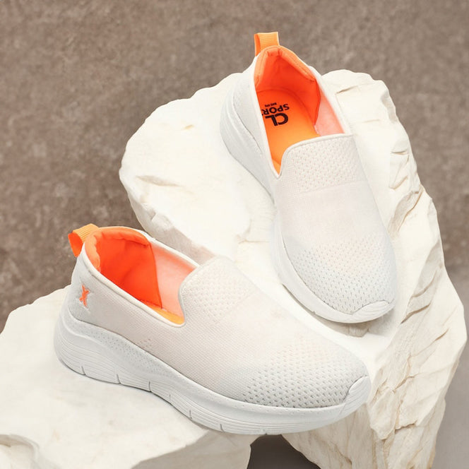 Women Round Toe Flyknit Lightweight Slip-On Sneakers