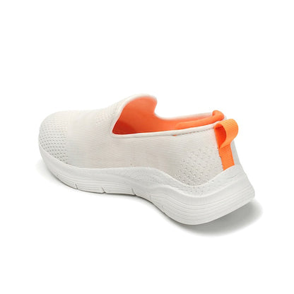 Women Round Toe Flyknit Lightweight Slip-On Sneakers