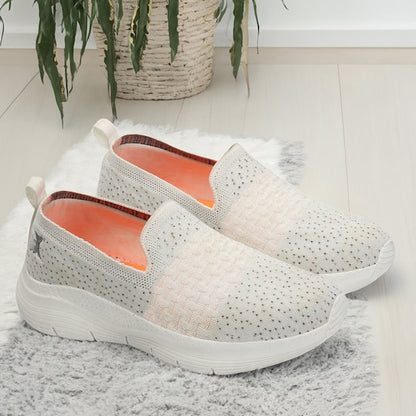 Women Embellished Flyknit Lightweight Slip-On Sneakers