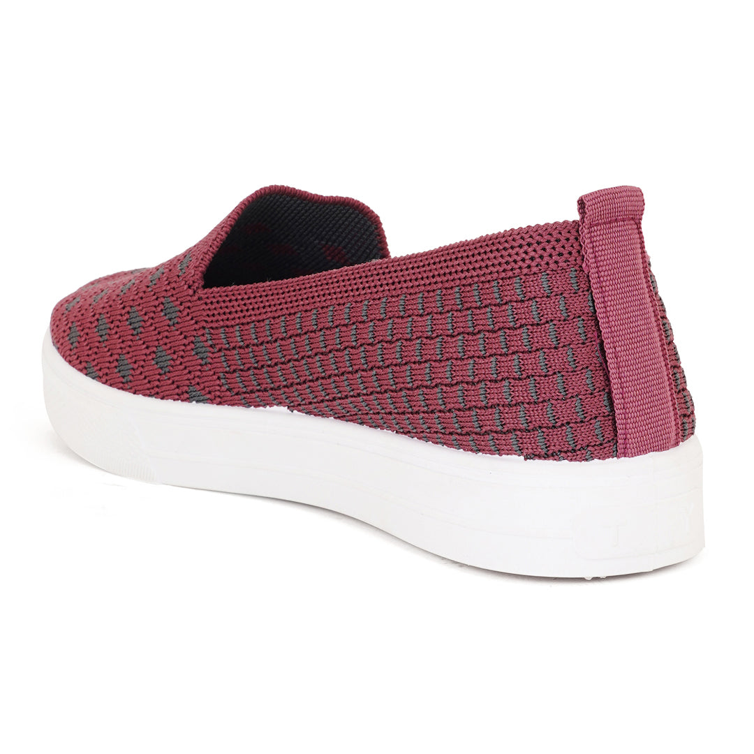 Women Comfortable Flyknit Lightweight Slip-On Sneakers