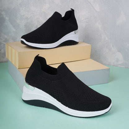 Women Comfortable Flyknit Lightweight Slip-On Sneakers